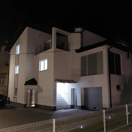 Kiss Apartment
